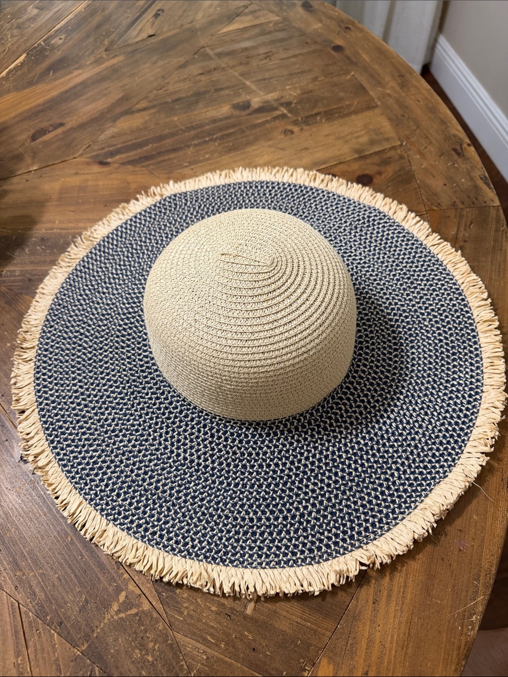 Lulu's Beige and Navy Crochet Straw Hat